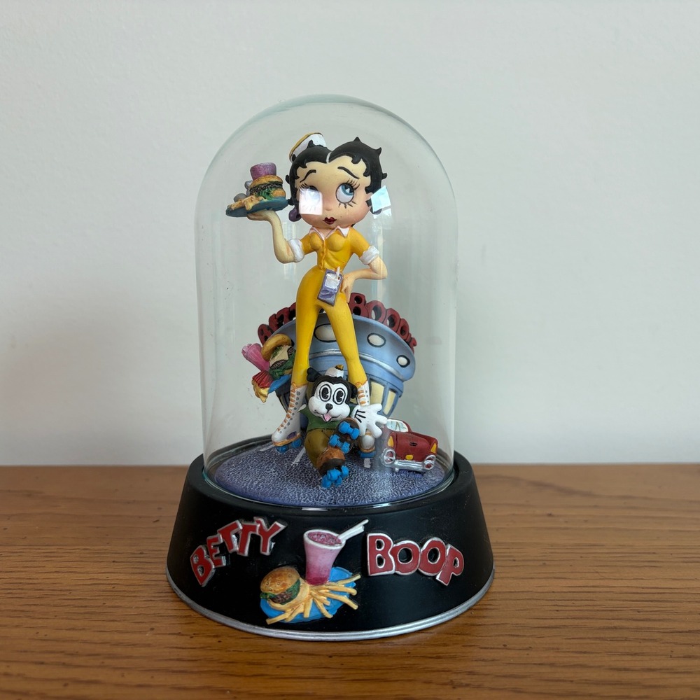 Betty Boop The Boop-oop-a-doop Diner Limited Edition Sculpture 1996 Glass Dome